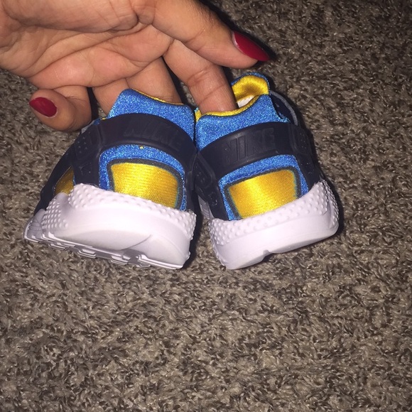 Nike Huarache - Picture 5 of 9